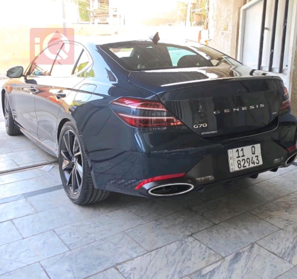 Genesis G70